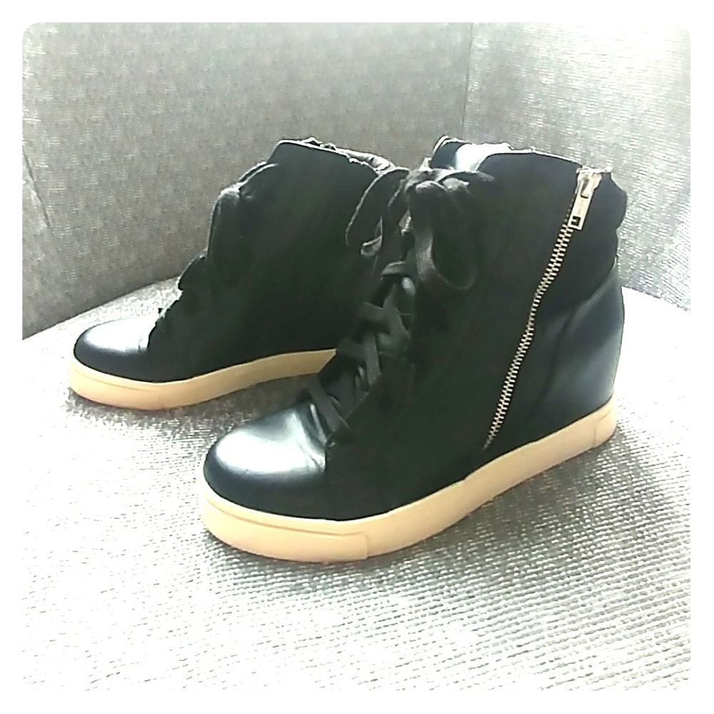 Candies Wedge Sneakers 👡